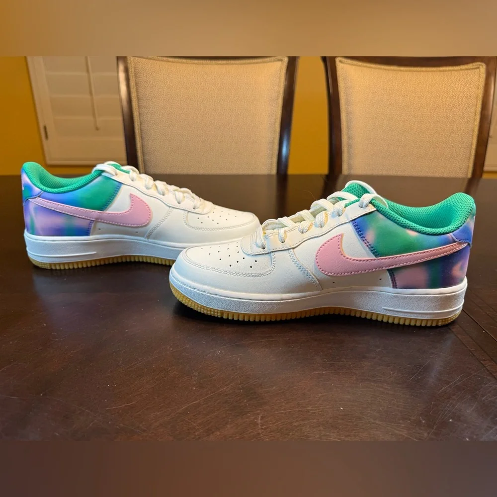 New Nike Air Force 1 Leather Sneaker Pink White Size US 6.5Y